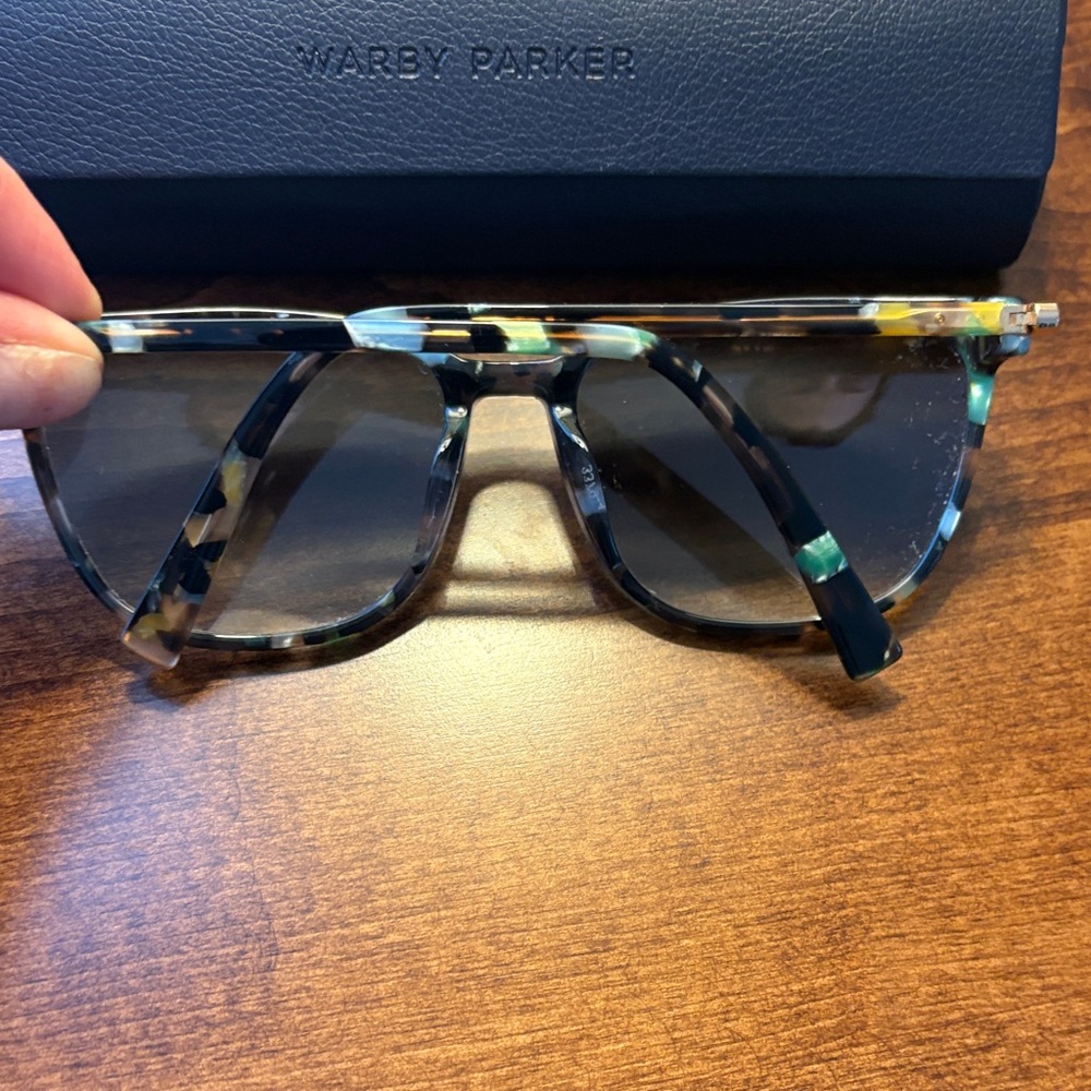 Warby Parker Women's Esme Black and Green sunglasses - Picture 4 of 7